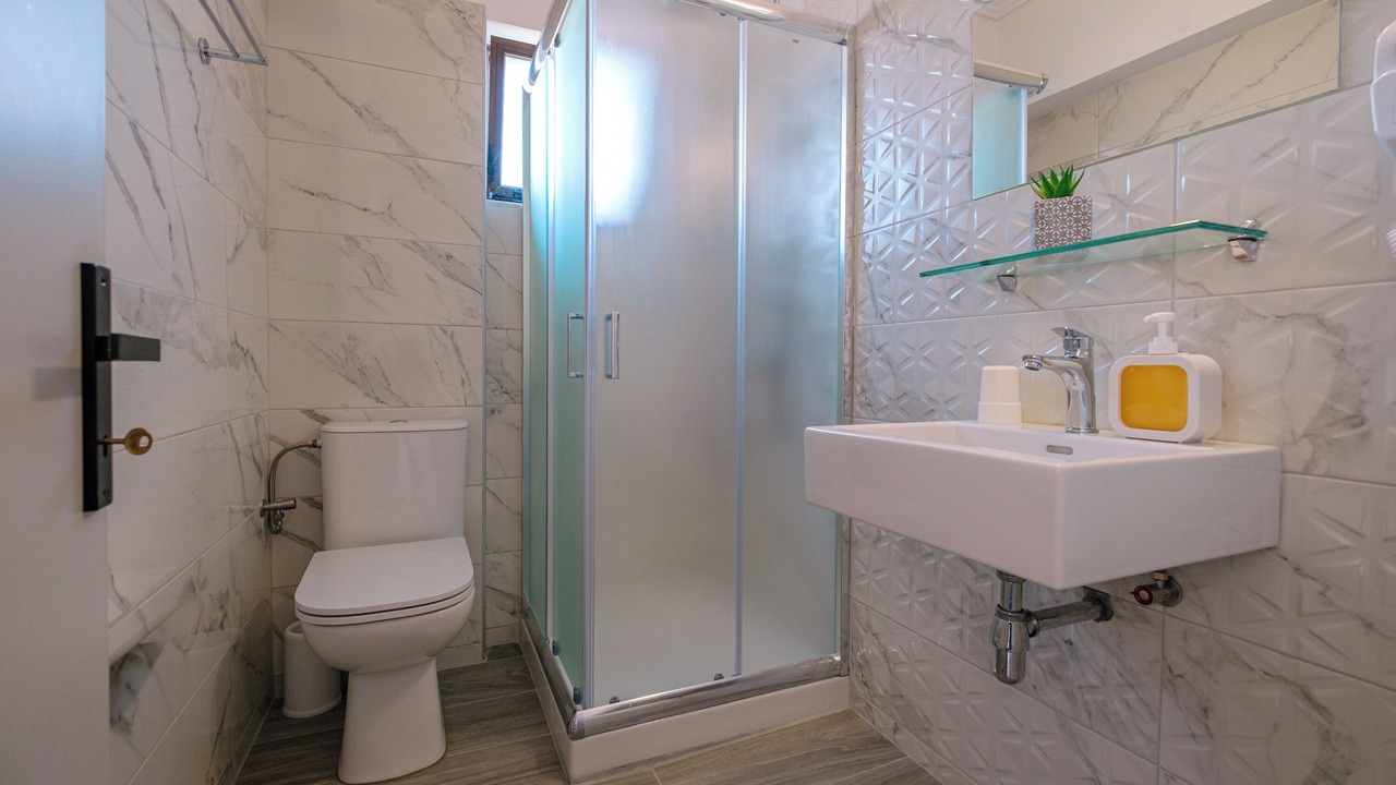 Photo of Bathroom in Marmari