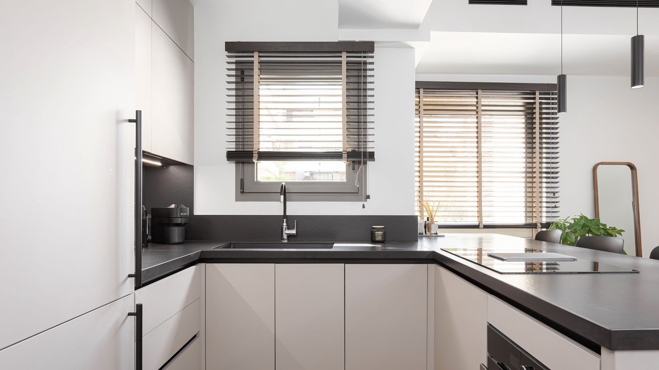 Photo of Kitchen in Varkiza