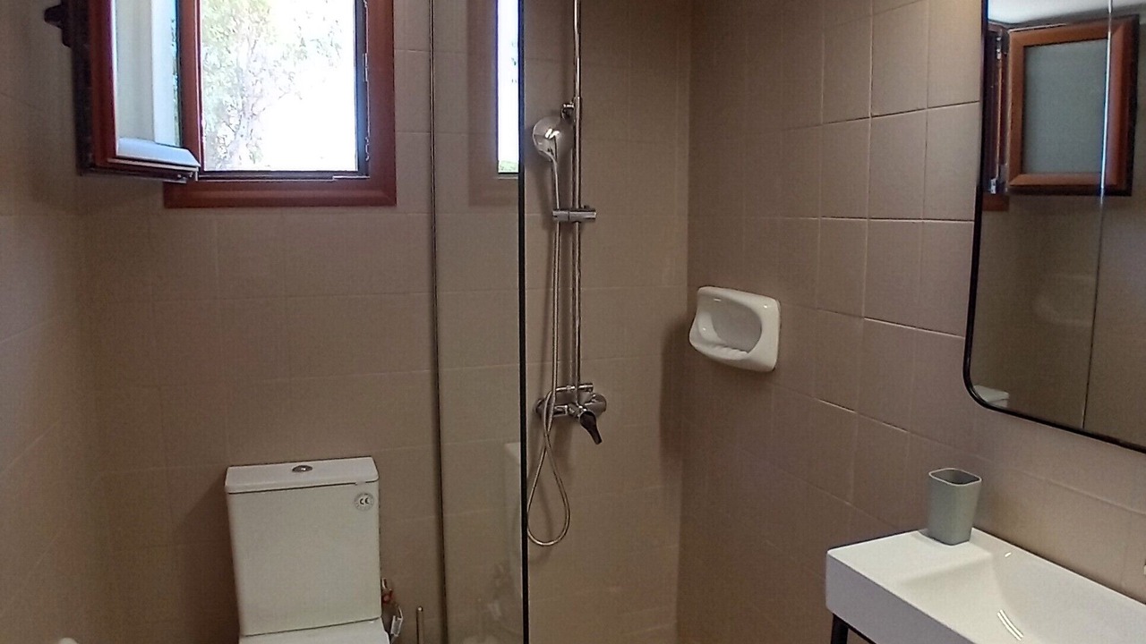 Photo of Bathroom in Thermi