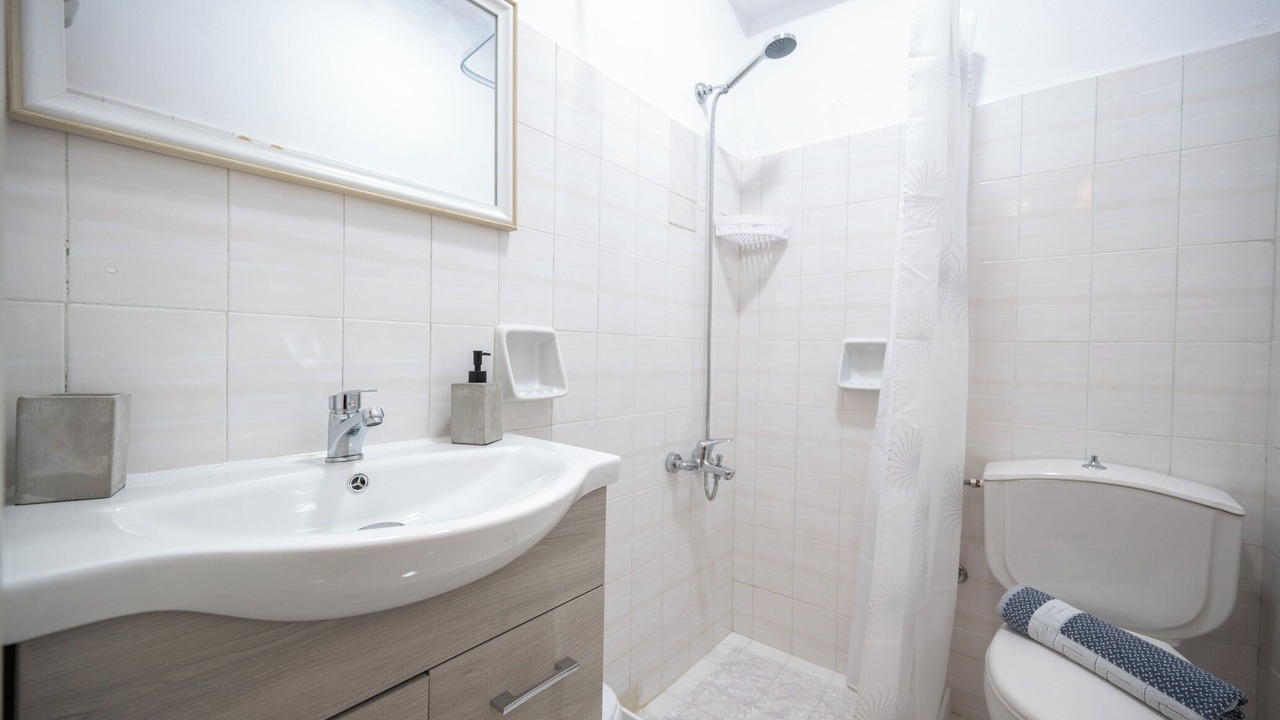 Photo of Bathroom in Ixia