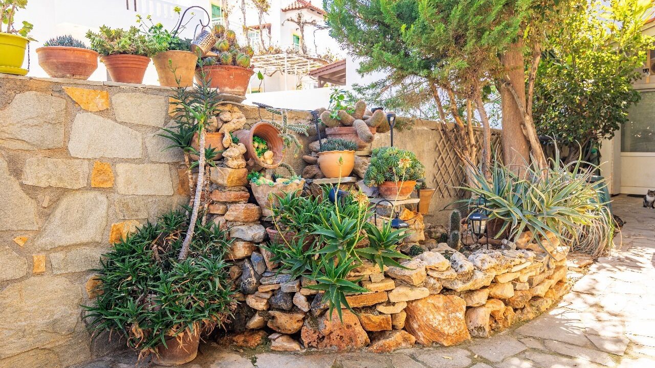 Photo of Outdoor in Analipsi