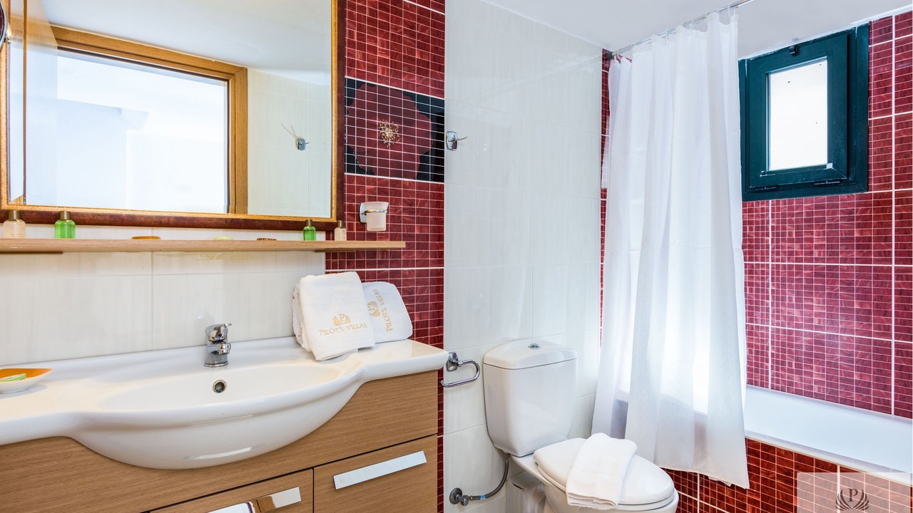 Photo of Bathroom in Koutouloufari