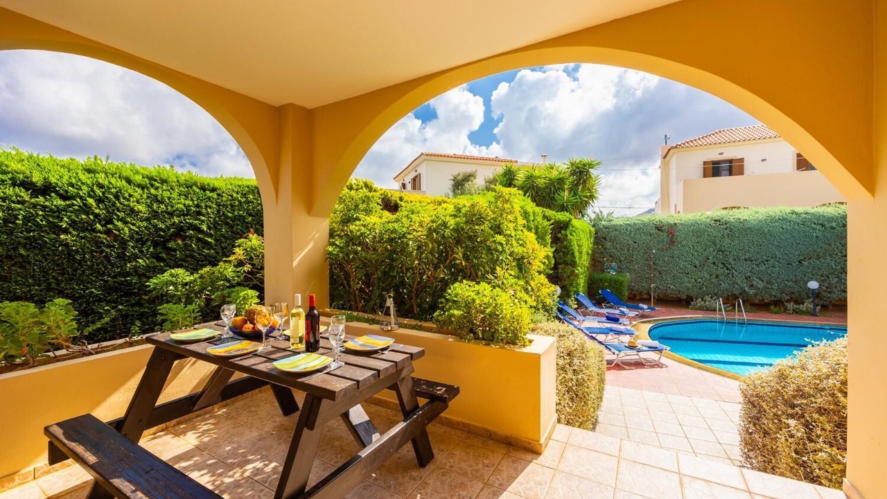 Photo of Outdoor in Roussospiti