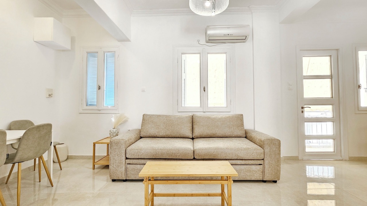 Photo of Bedroom in Platia Viktorias