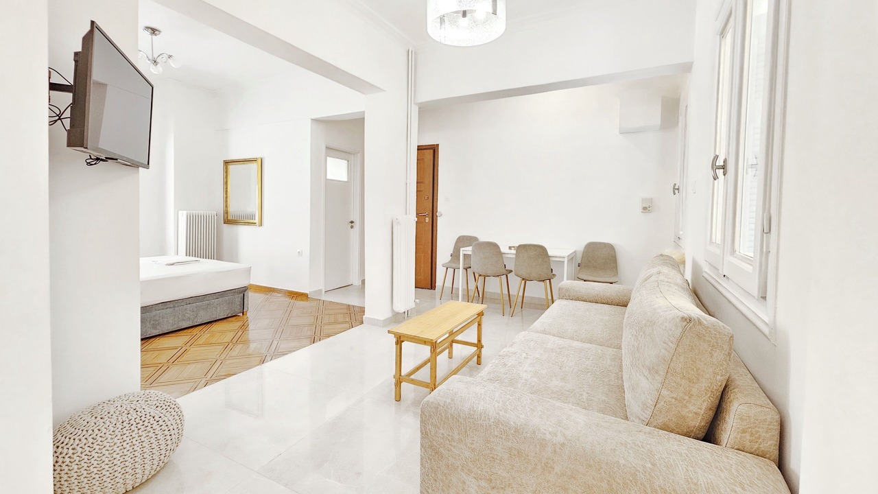 Photo of Bedroom in Platia Viktorias