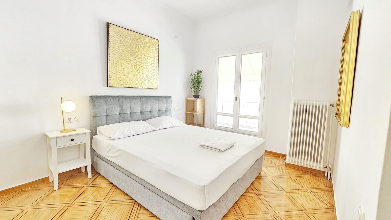 Photo of Bedroom in Platia Viktorias
