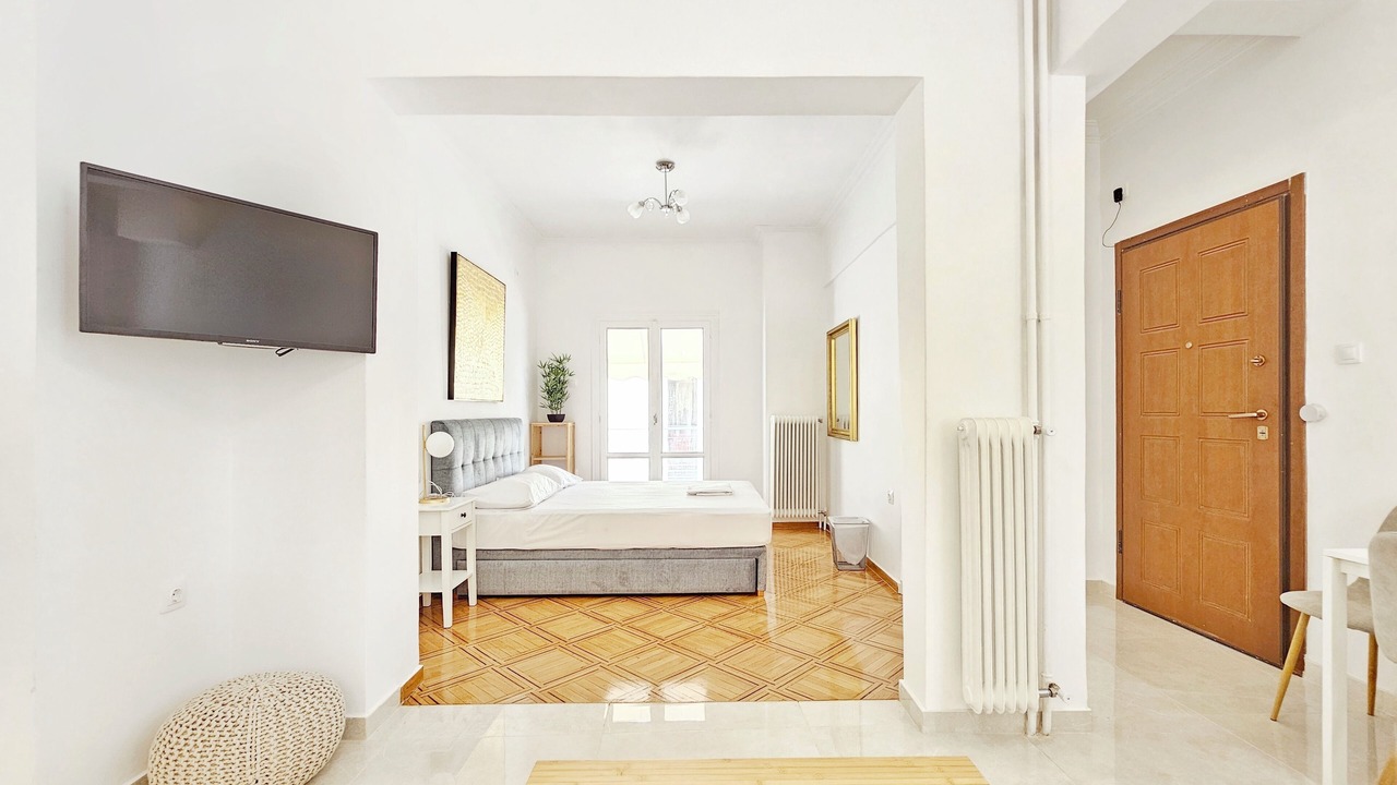 Photo of Bedroom in Platia Viktorias