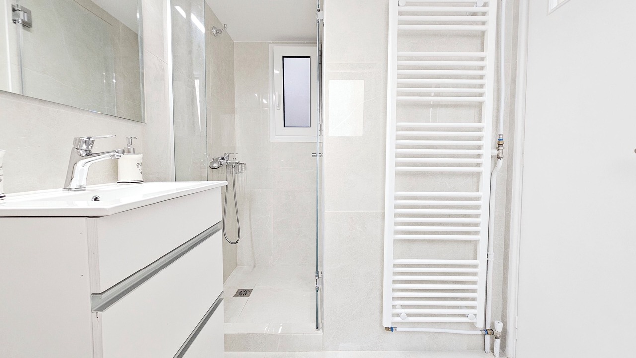 Photo of Bathroom in Platia Viktorias