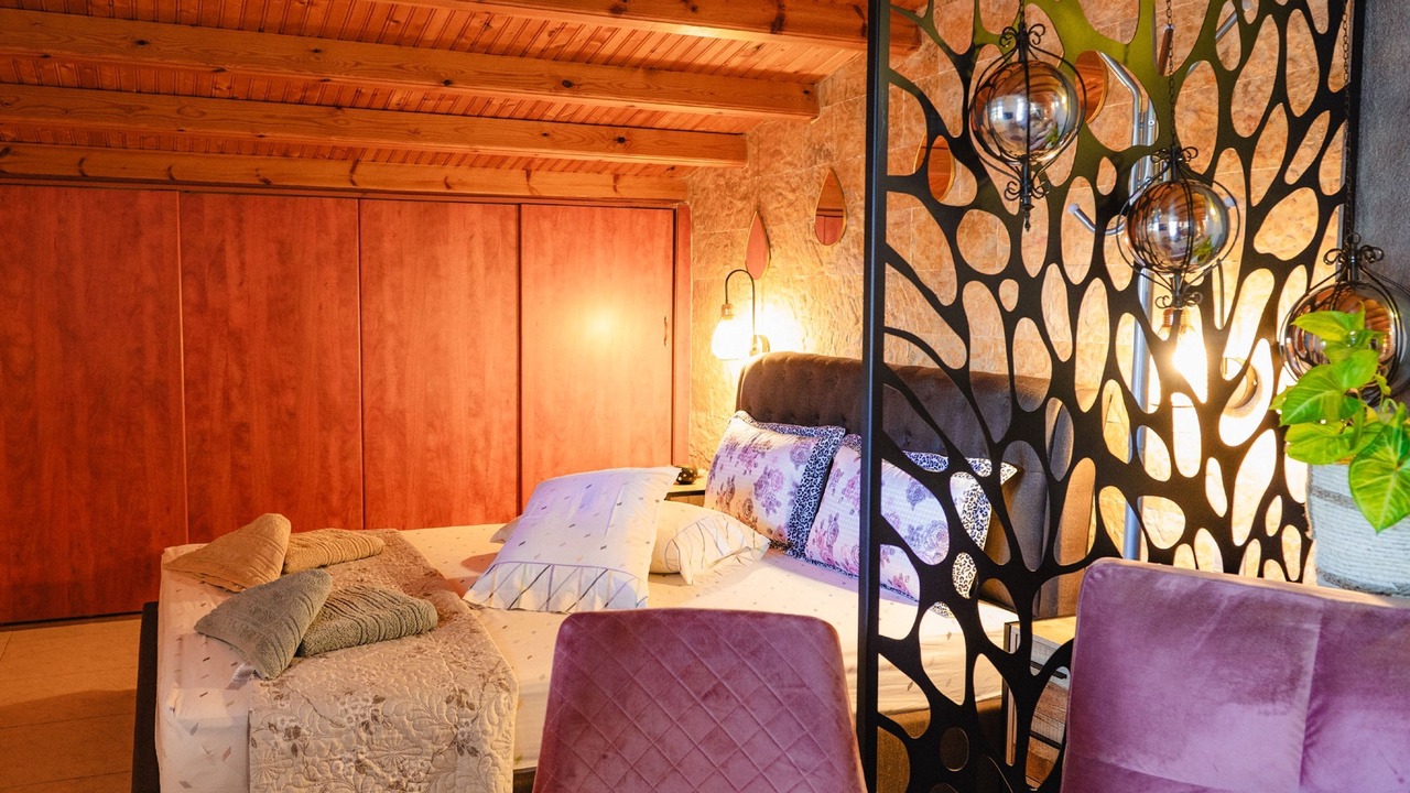 Photo of Others in Nees Pagases