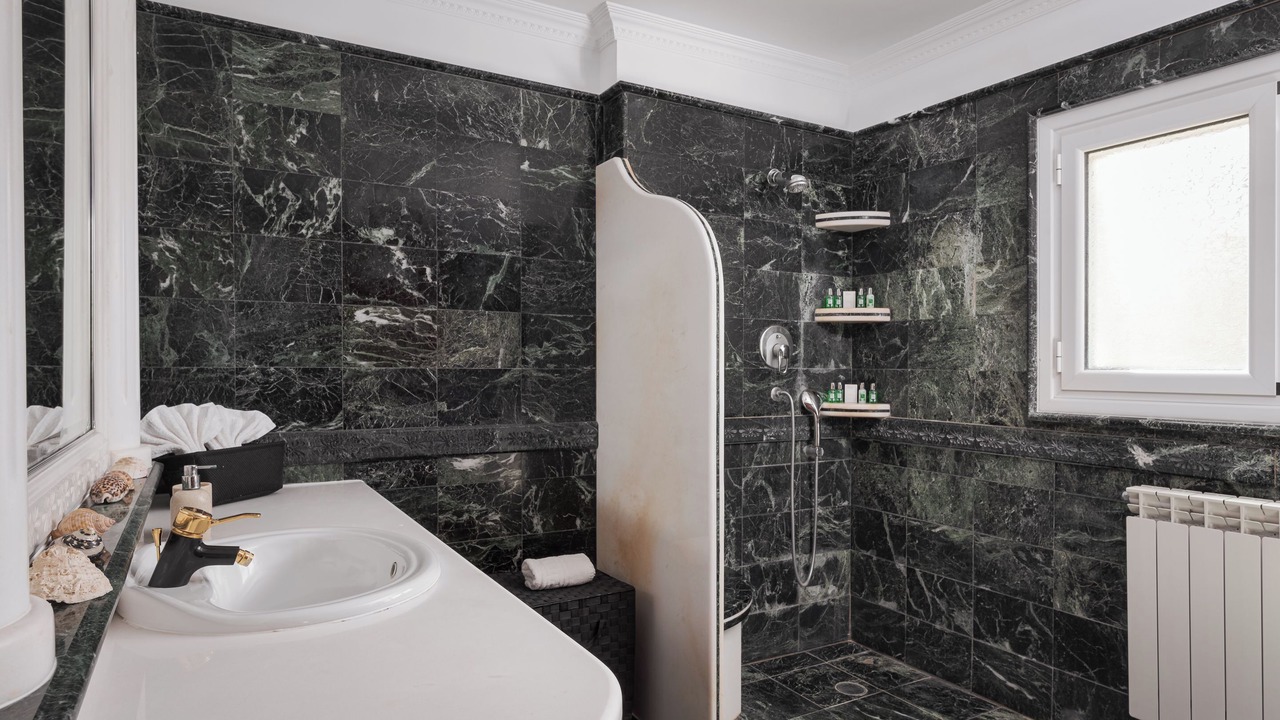 Photo of Bathroom in Kato Diminio