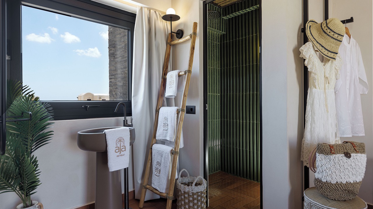 Photo of Bathroom in Kamari