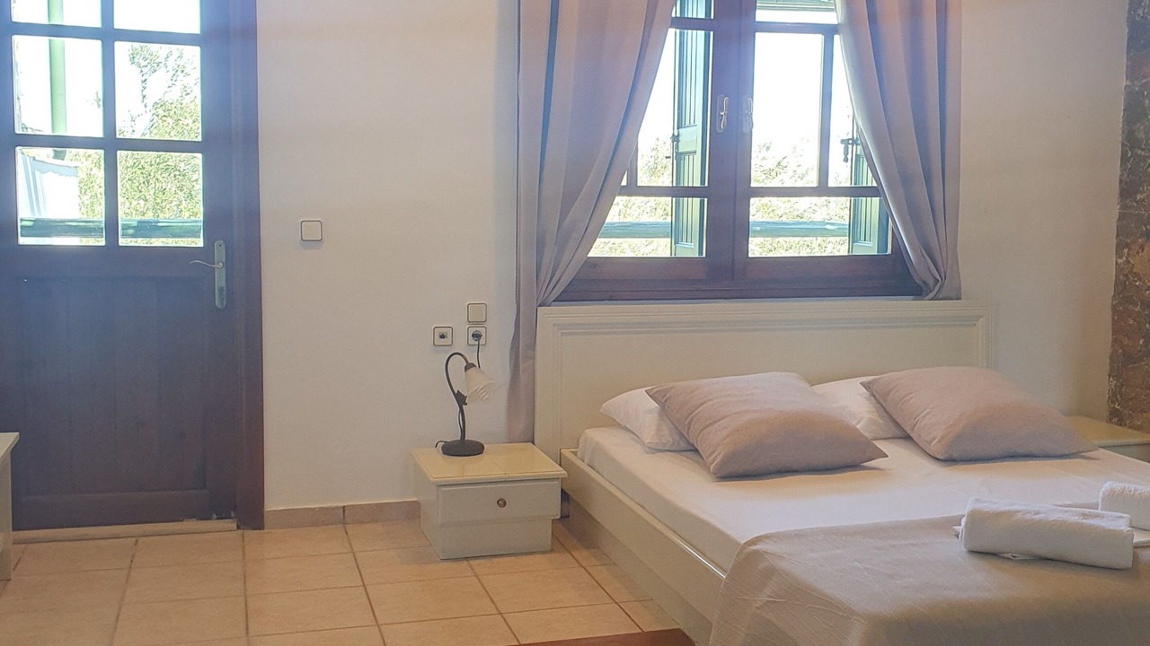 Photo of Bedroom in Plomari