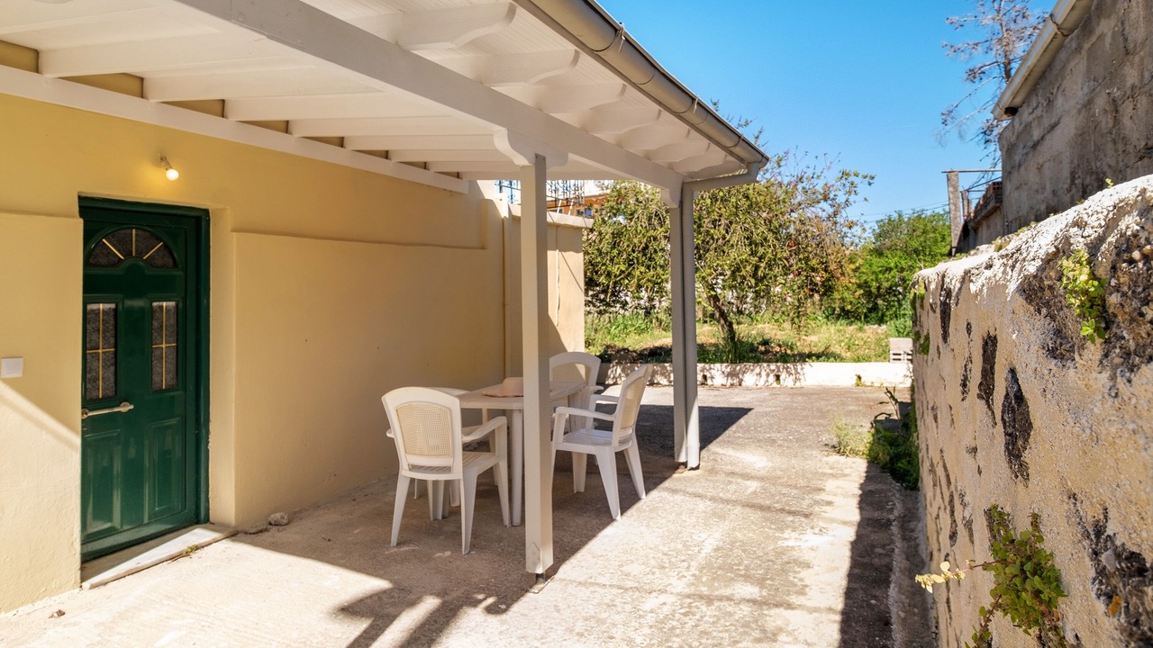 Photo of Patio Balcony in Kariotai