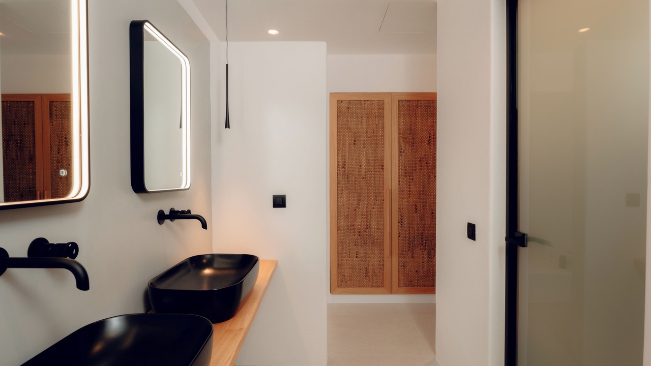 Photo of Bathroom in Ios