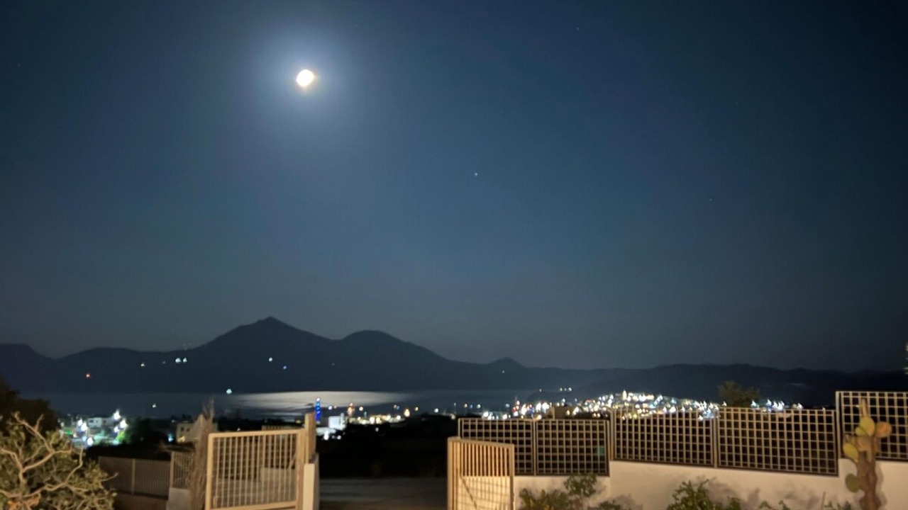 Photo of Bedroom in Milos