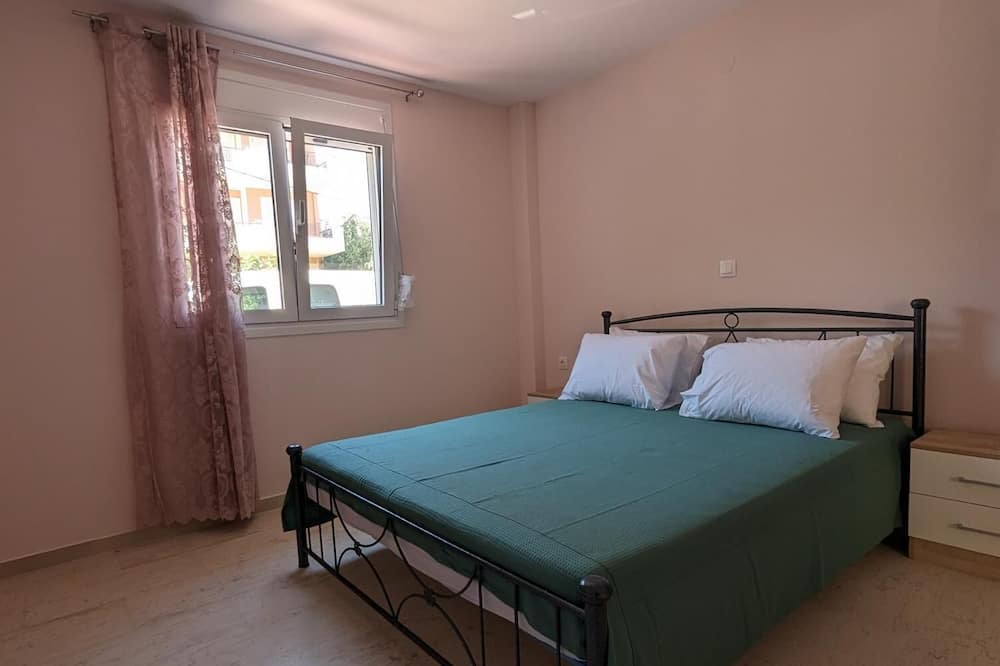 Photo of Bedroom in Kamena Vourla