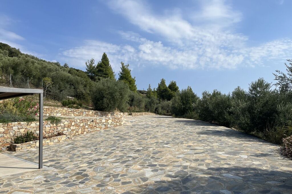 Photo of Others in Paradhisos