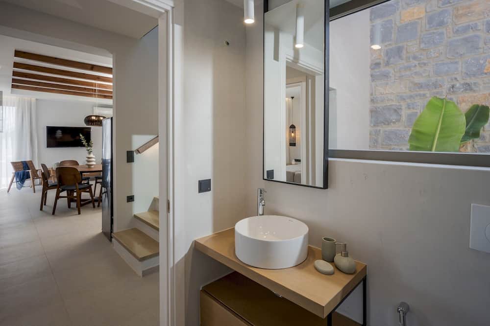 Photo of Bathroom in Anopolis