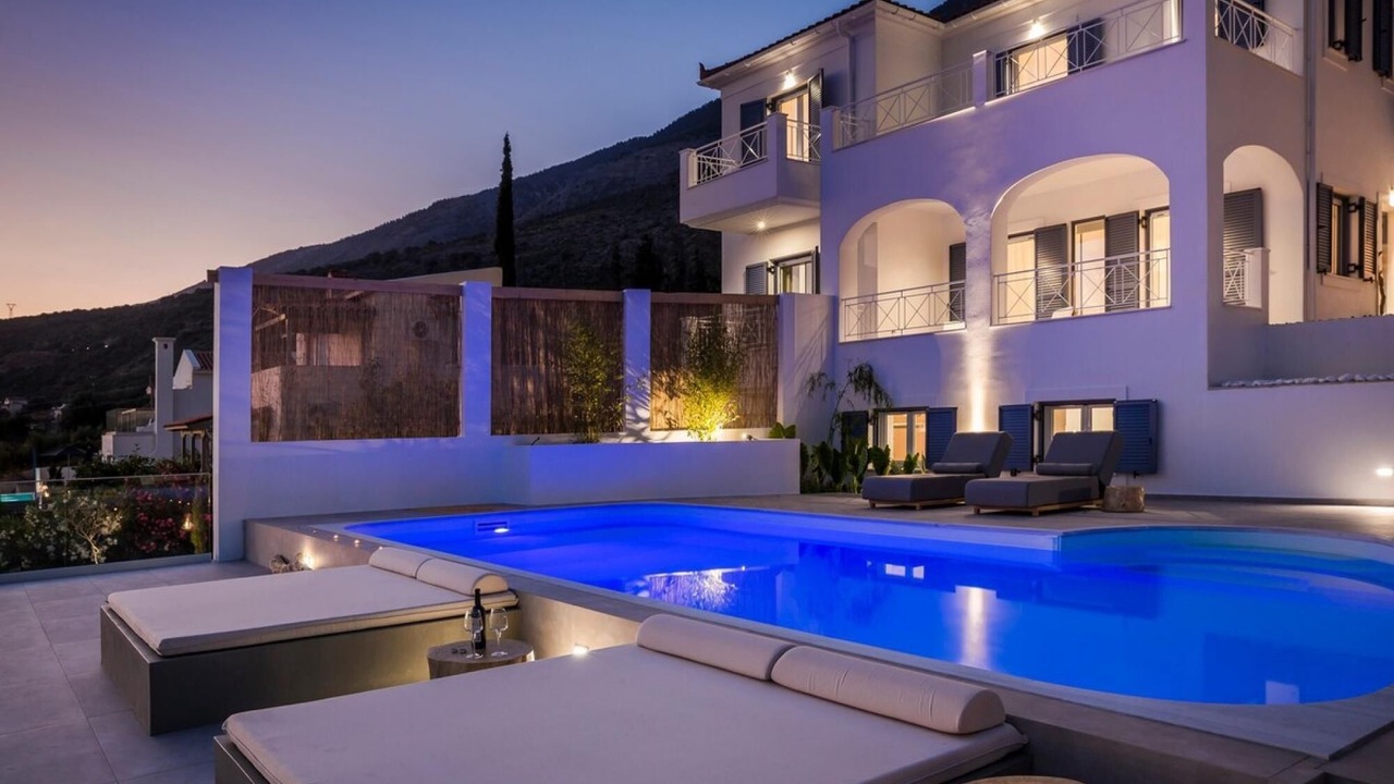 Photo of Others in Mousata