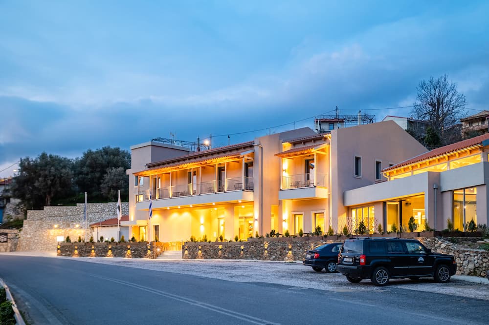 Photo of Outdoor in Artemisia