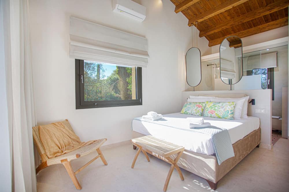Photo of Bedroom in Kouramades