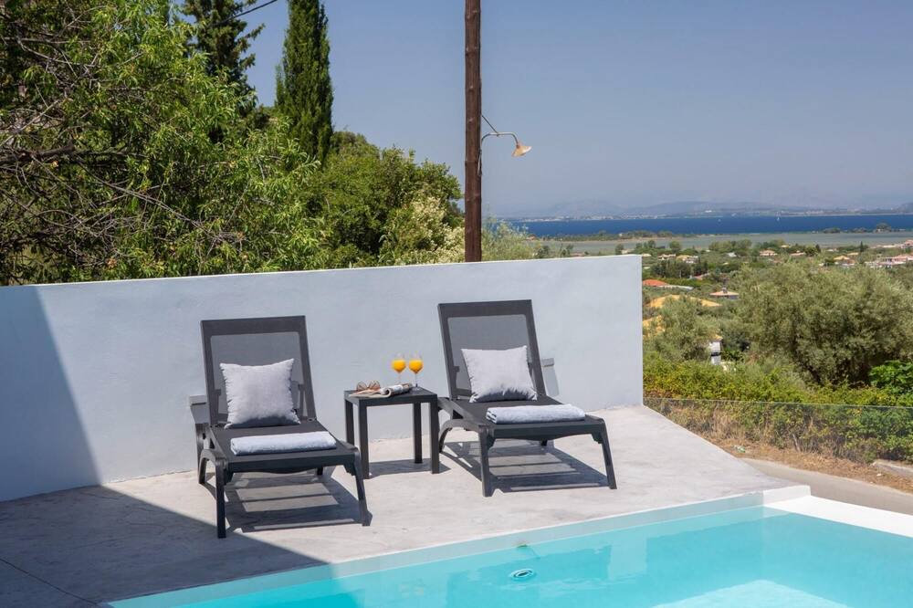 Photo of Outdoor in Apolpaina