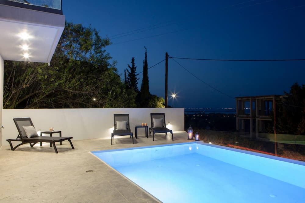 Photo of Outdoor in Apolpaina