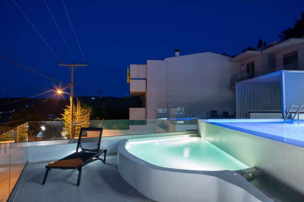 Photo of Outdoor in Apolpaina