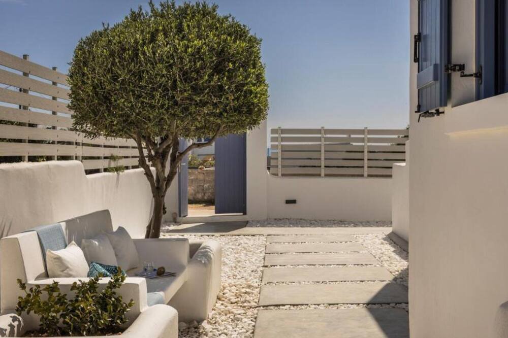Photo of Outdoor in Aliki