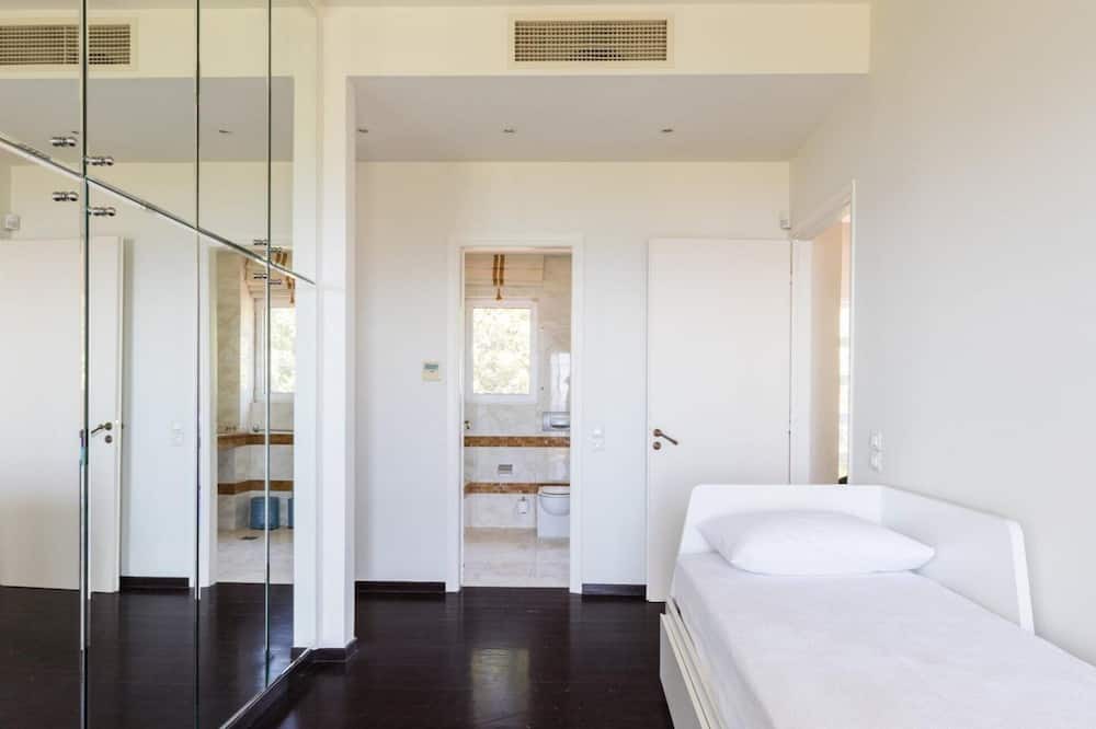 Photo of Bedroom in Mikri Mantineia