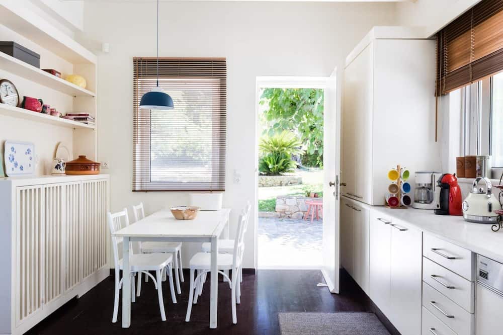 Photo of Kitchen in Mikri Mantineia