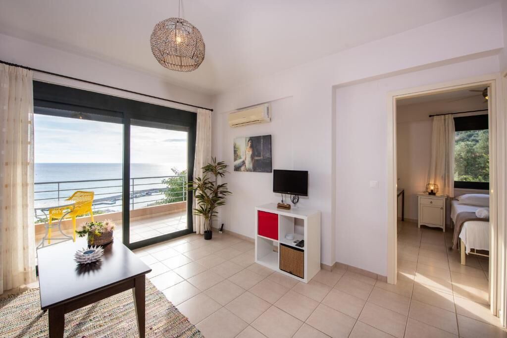 Photo of Livingroom in Viannos