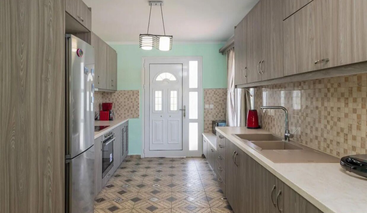 Photo of Kitchen in Kardhakata