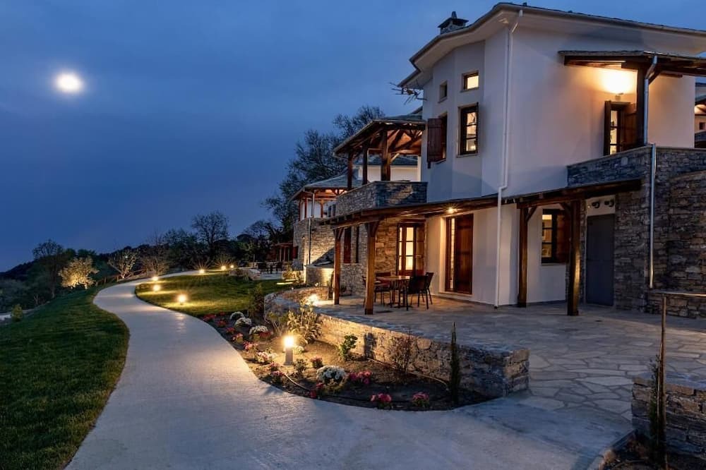 Photo of Outdoor in Mouresi