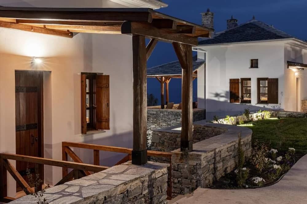 Photo of Outdoor in Mouresi