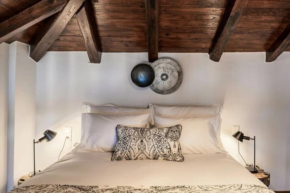 Photo of Bedroom in Mouresi