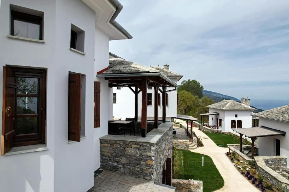 Photo of Outdoor in Mouresi