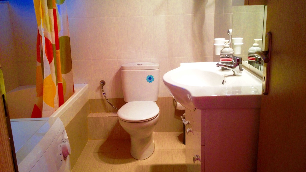 Photo of Bathroom in Skala Neon Kidonion