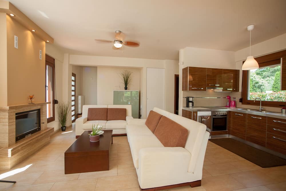 Photo of Livingroom in Paralia Pantaleimonos