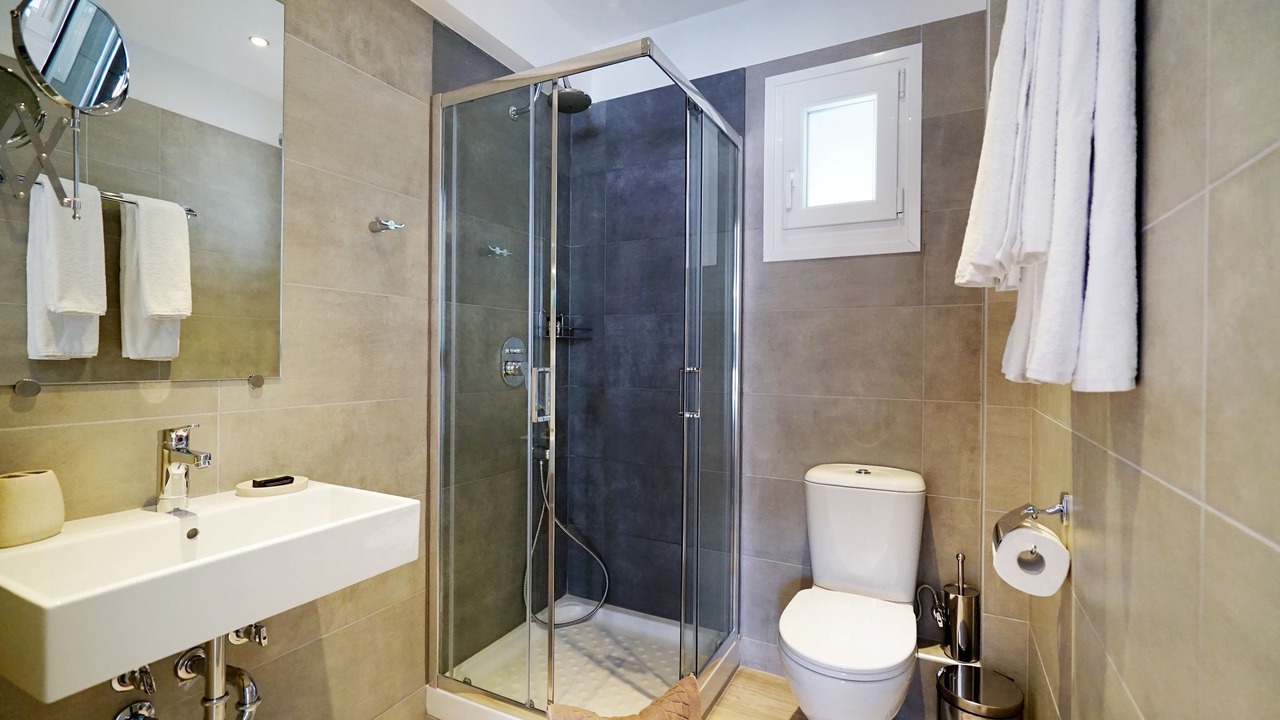 Photo of Bathroom in Katerini