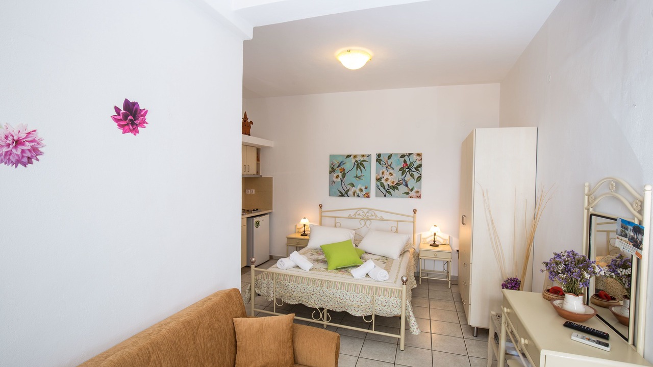 Photo of Bedroom in Platis Gialos