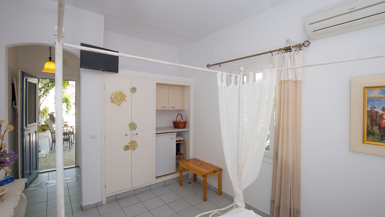 Photo of Bedroom in Platis Gialos