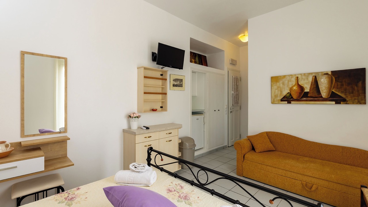 Photo of Bedroom in Platis Gialos