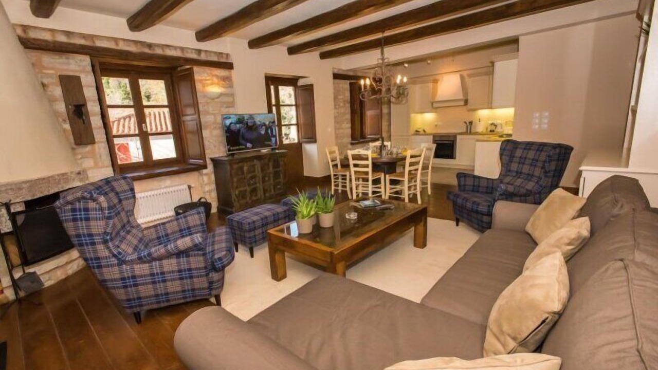 Photo of Livingroom in Karpenisi
