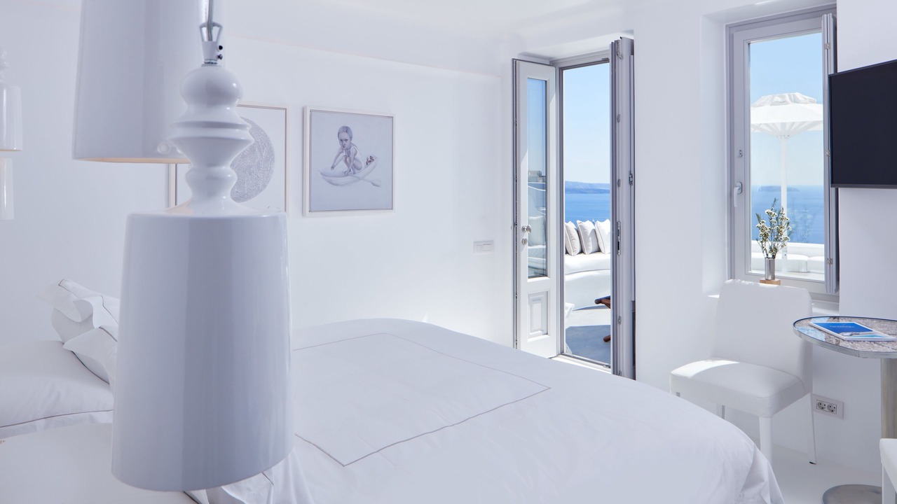 Photo of Bedroom in Oia
