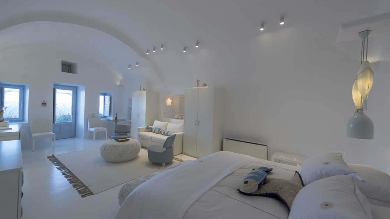 Photo of Bedroom in Oia