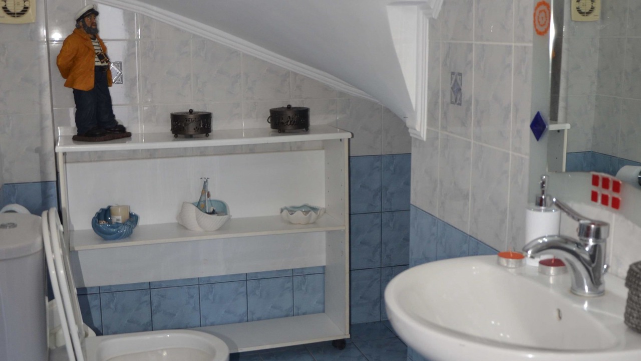 Photo of Bathroom in Ialyssos