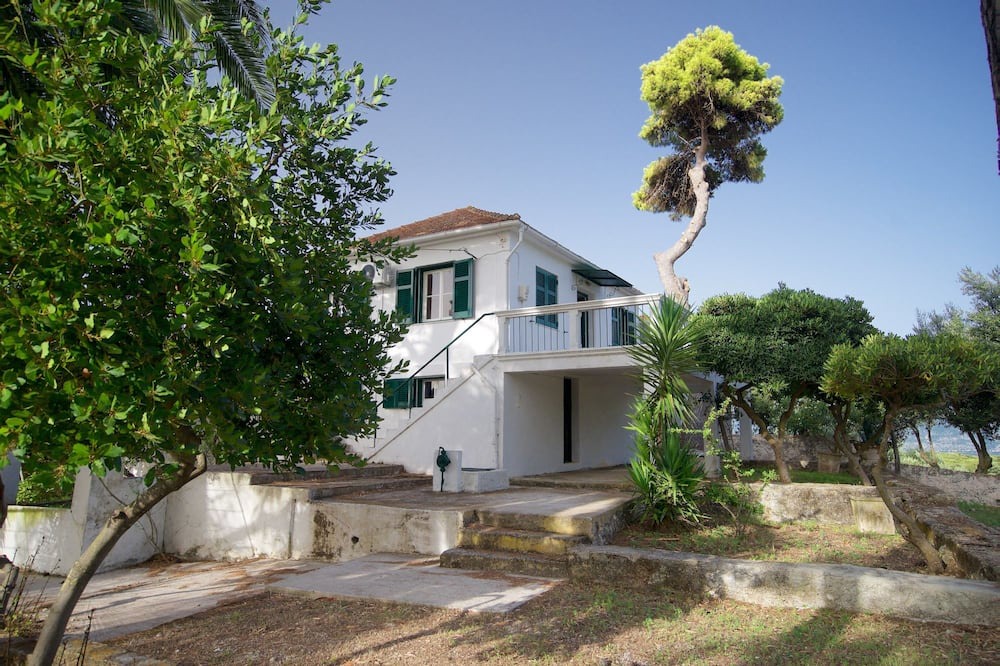 Photo of Outdoor in Mesovounia