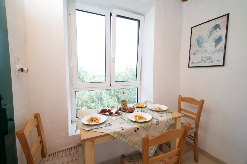 Photo of Kitchen in Mesovounia