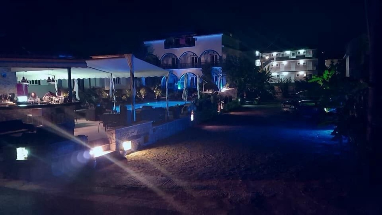 Photo of Others in Amoudi